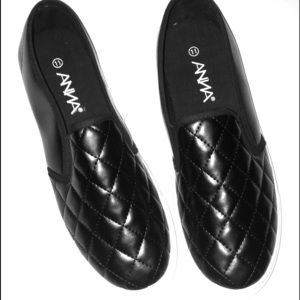 💋SALE♥️ Quilted Sneakers, never worn